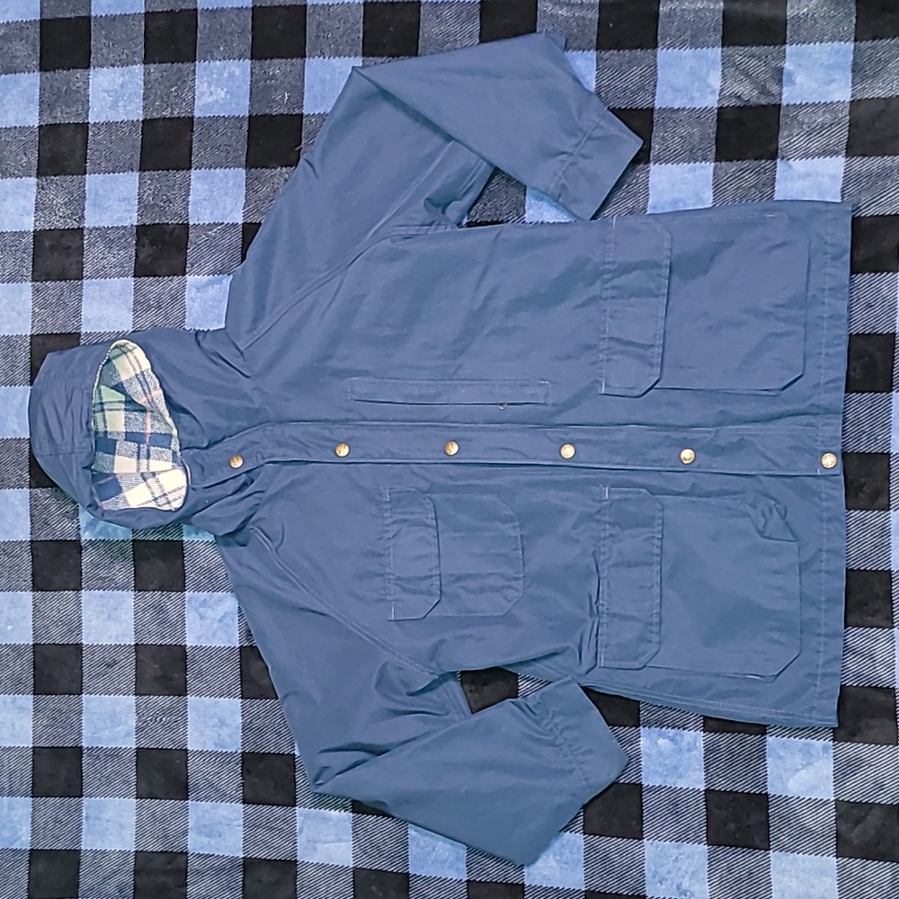 Vintage. Made in USA. Woolrich The Woman. Full-zip w/snap buttons. Medium